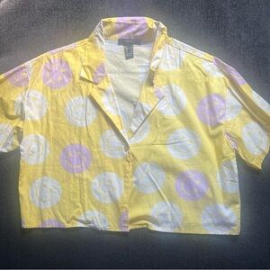 Brand New Without Tags Forever 21 cropped smiley face button down